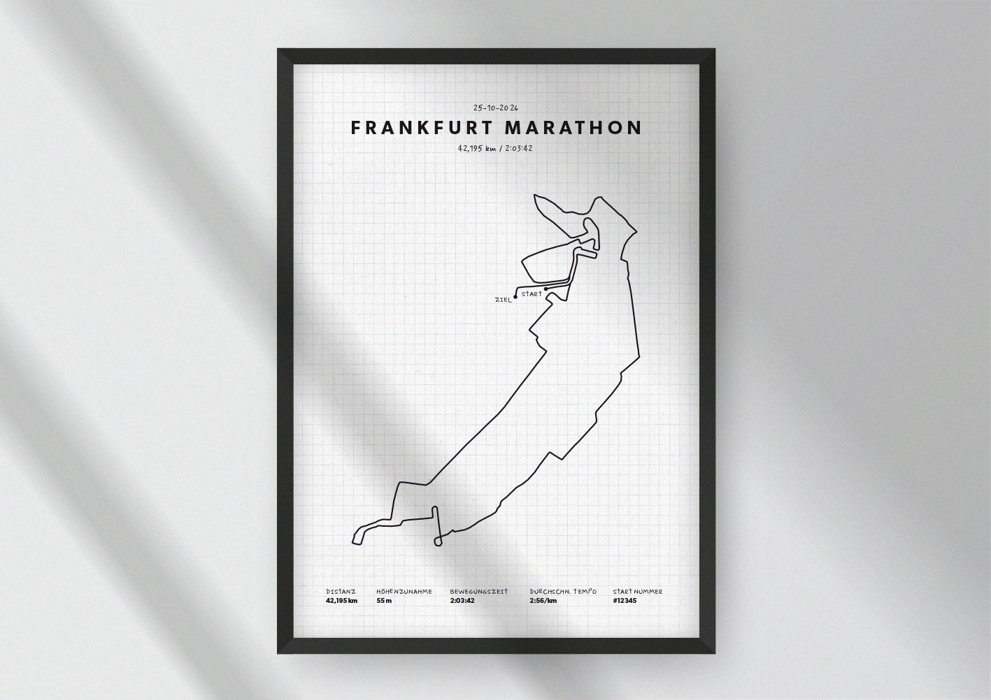 Unsere minimalistische Illustration Deines Frankfurt Marathons, ist die perfekte Erinnerung an ein sportliches Highlight und ein stilvoller Einrichtungsgegenstand für die heimischen Wände oder das ideale Geschenk für alle Läufer.