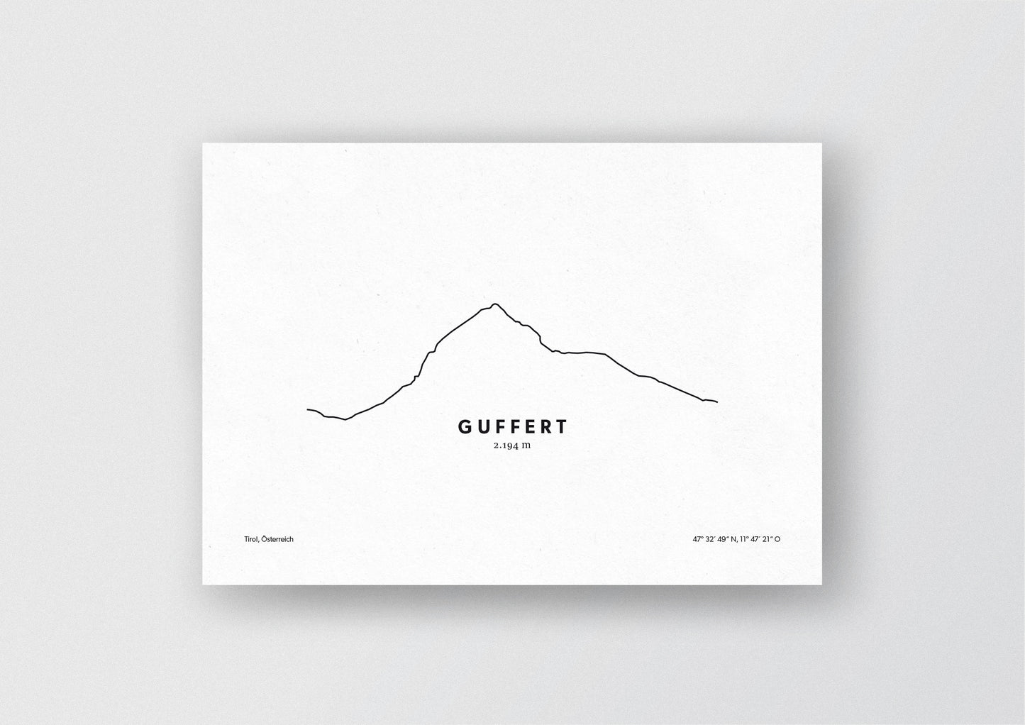 Minimalistische Illustration des Guffert in den Brandenberger Alpen, als stilvoller Einrichtungsgegenstand für Zuhause.