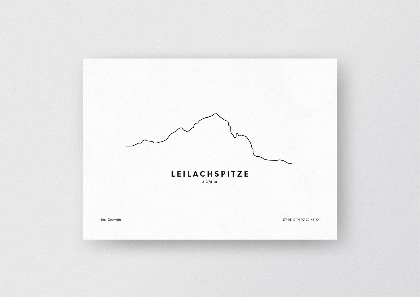 Minimalistische Illustration der Leilachspitze in Tirol, als stilvoller Einrichtungsgegenstand für Zuhause.