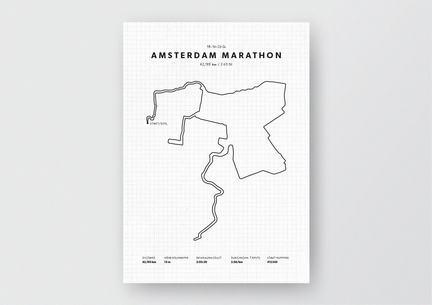 Unsere minimalistische Illustration Deines Amsterdam Marathons, ist die perfekte Erinnerung an ein sportliches Highlight und ein stilvoller Einrichtungsgegenstand für die heimischen Wände oder das ideale Geschenk für alle Läufer.