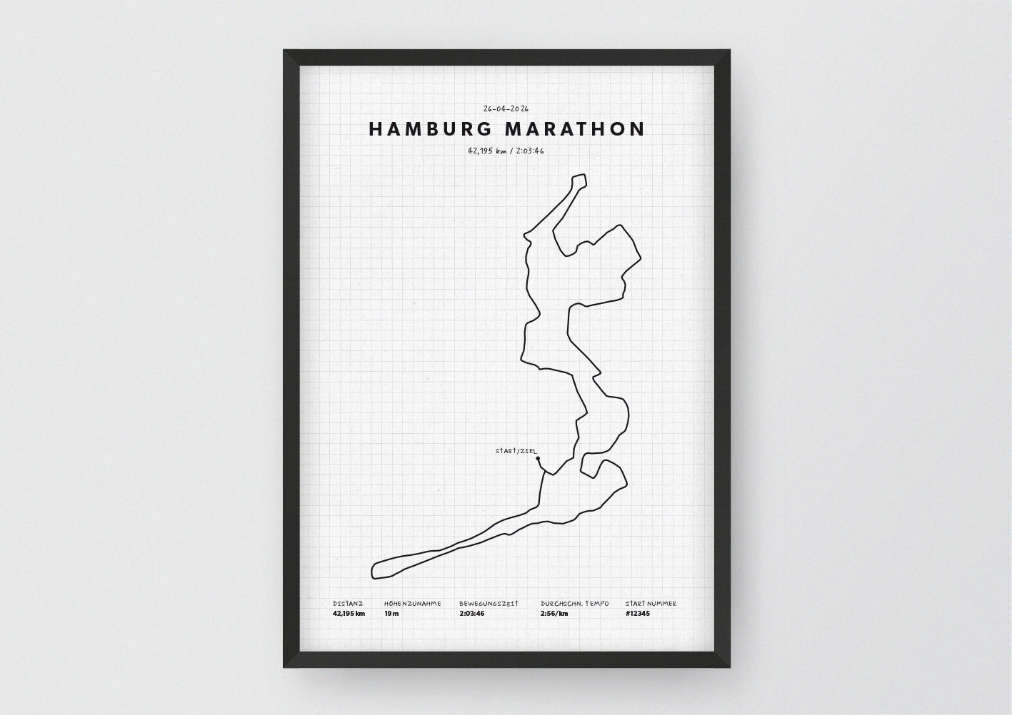 Unsere minimalistische Illustration Deines Hamburg Marathons, ist die perfekte Erinnerung an ein sportliches Highlight und ein stilvoller Einrichtungsgegenstand für die heimischen Wände oder das ideale Geschenk für alle Läufer.