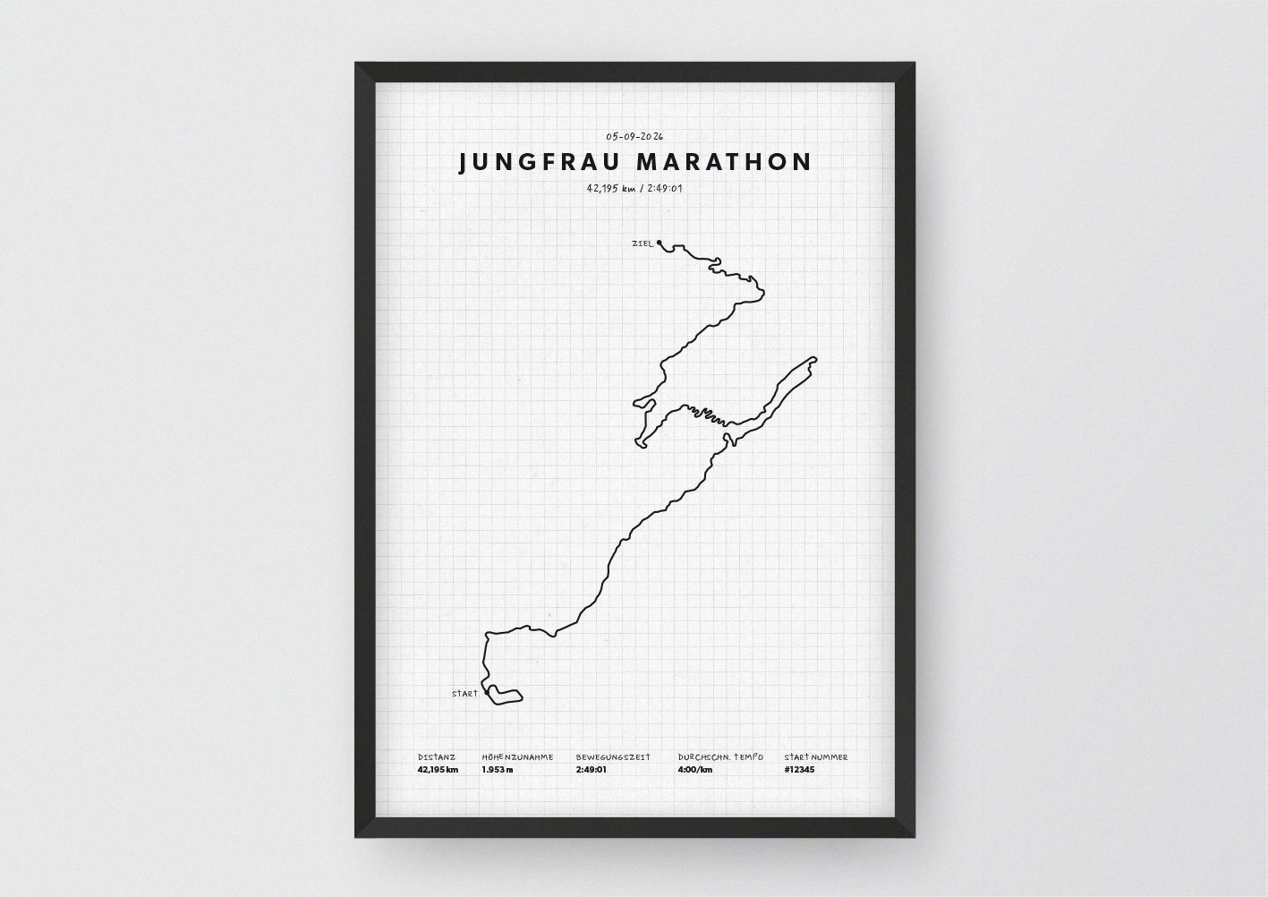 Unsere minimalistische Illustration Deines Jungfrau Marathons, ist die perfekte Erinnerung an ein sportliches Highlight und ein stilvoller Einrichtungsgegenstand für die heimischen Wände oder das ideale Geschenk für alle Läufer.