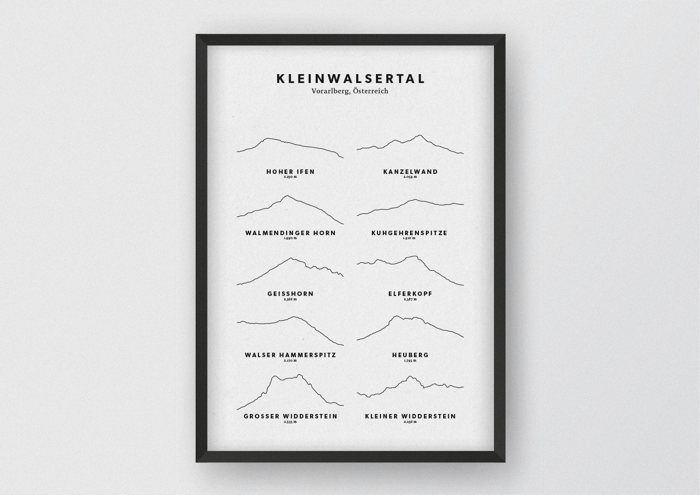 Minimalistische Illustration der Berge des Kleinwalsertals, als stilvoller Einrichtungsgegenstand für Zuhause.