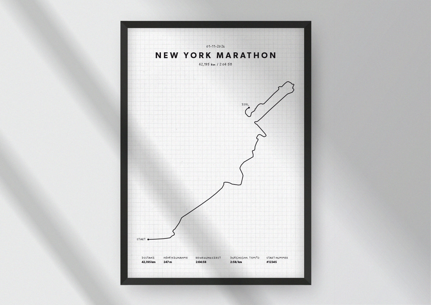Unsere minimalistische Illustration Deines New York Marathons, ist die perfekte Erinnerung an ein sportliches Highlight und ein stilvoller Einrichtungsgegenstand für die heimischen Wände oder das ideale Geschenk für alle Läufer.