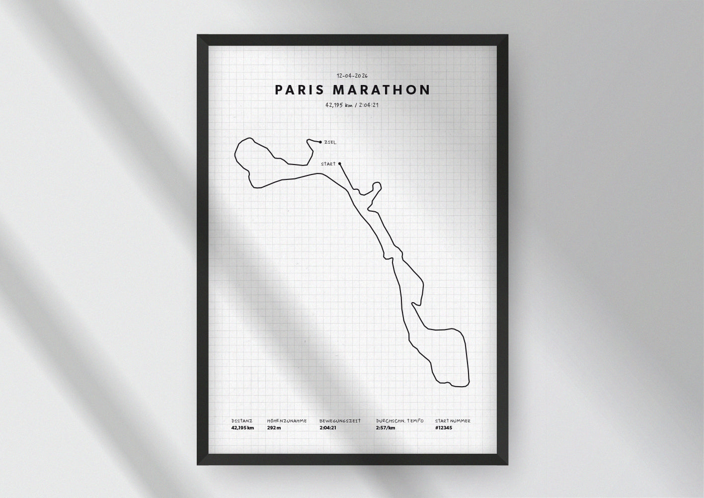 Unsere minimalistische Illustration Deines Paris Marathons, ist die perfekte Erinnerung an ein sportliches Highlight und ein stilvoller Einrichtungsgegenstand für die heimischen Wände oder das ideale Geschenk für alle Läufer.