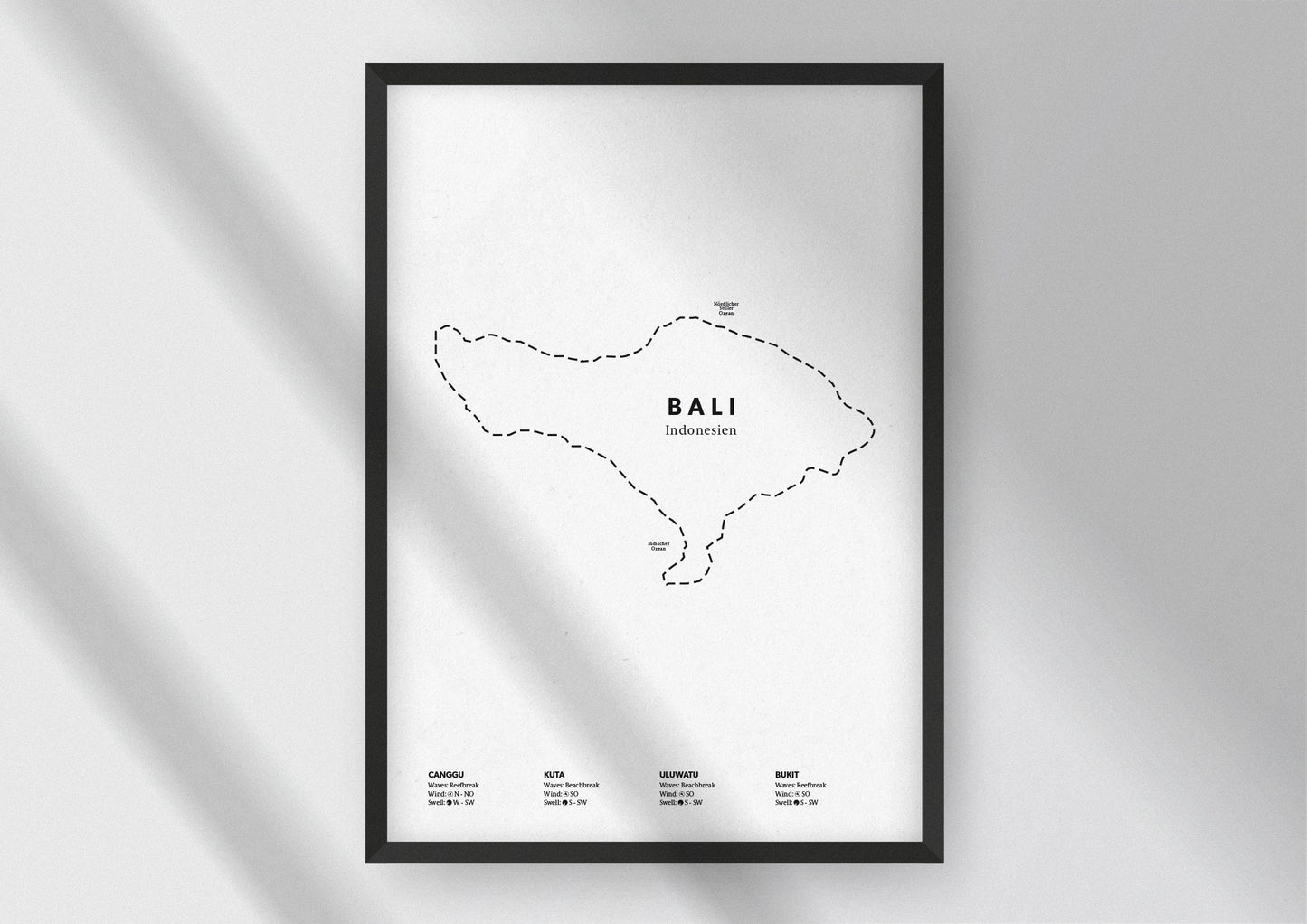 Minimalistische Illustration der Karte von Asturien, mit Markierung der Küste sowie vier Surfhotspots der Region, als stilvoller Einrichtungsgegenstand für Zuhause.