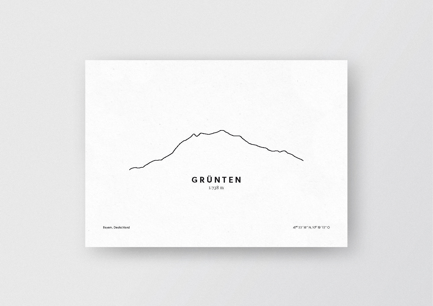 Minimalistische Illustration des Grünten in den Allgäuer Alpen, als stilvoller Einrichtungsgegenstand für Zuhause.