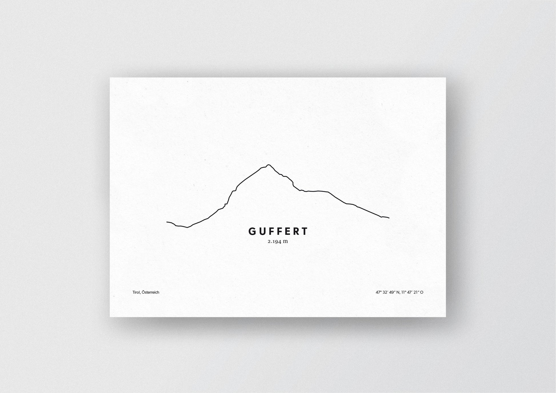Minimalistische Illustration des Guffert in den Brandenberger Alpen, als stilvoller Einrichtungsgegenstand für Zuhause.