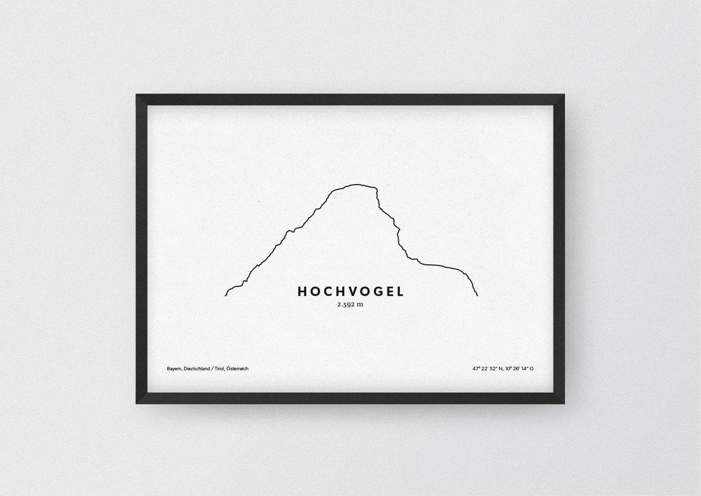 Minimalistische Illustration des Hochvogels in den Allgäuer Alpen, als stilvoller Einrichtungsgegenstand für Zuhause.