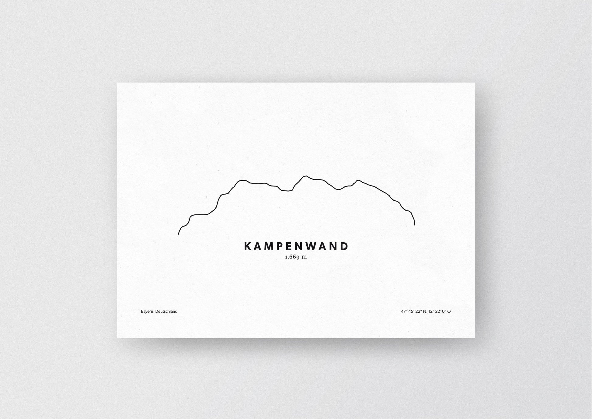 Minimalistische Illustration der Kampenwand in den Chiemgauer Alpen, als stilvoller Einrichtungsgegenstand für Zuhause.