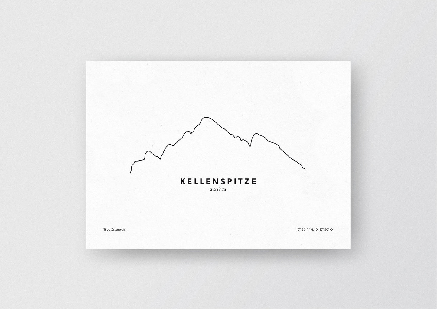 Minimalistische Illustration der Kellenspitze im Tannheimer Tal, als stilvoller Einrichtungsgegenstand für Zuhause.