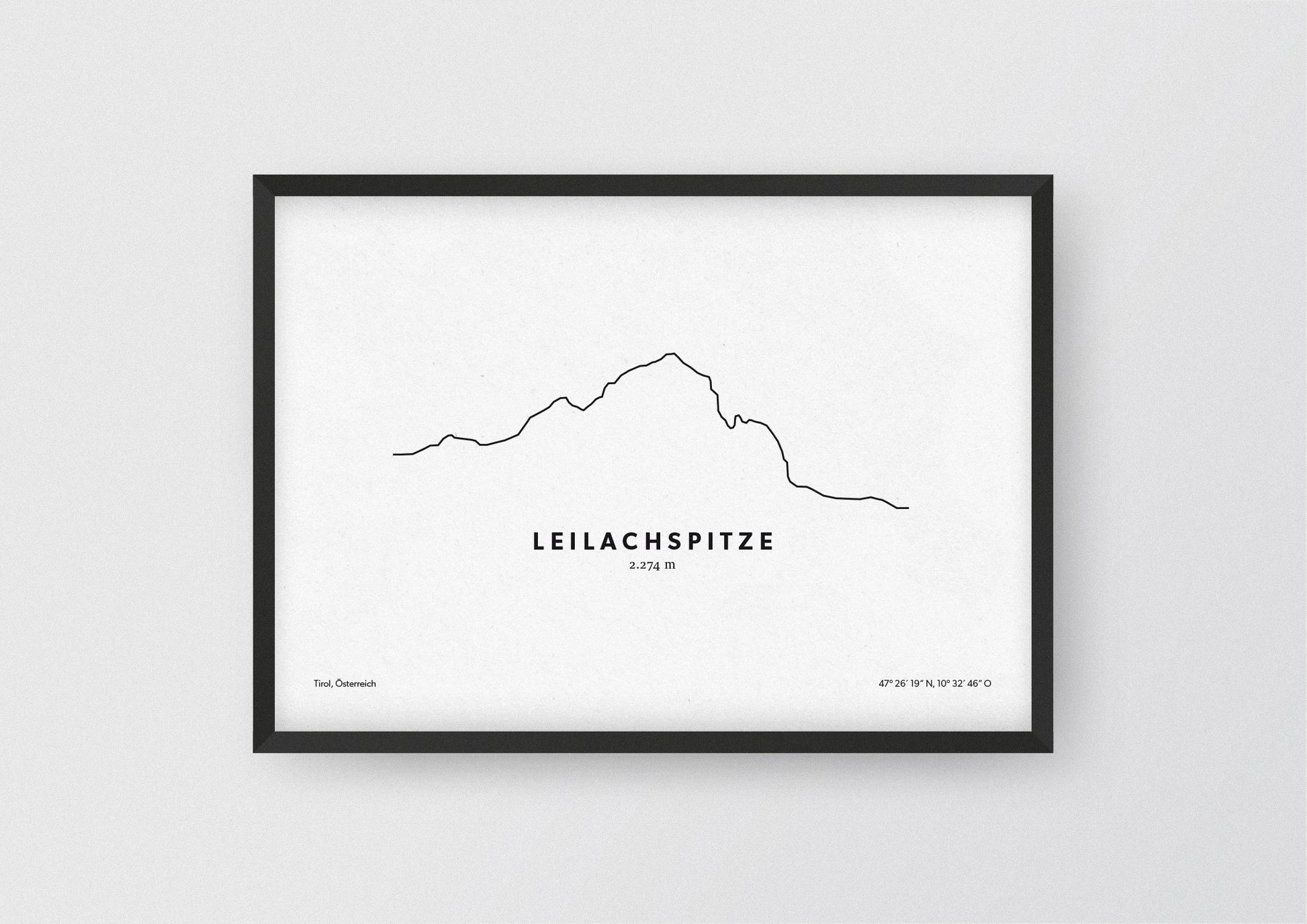 Minimalistische Illustration der Leilachspitze in Tirol, als stilvoller Einrichtungsgegenstand für Zuhause.