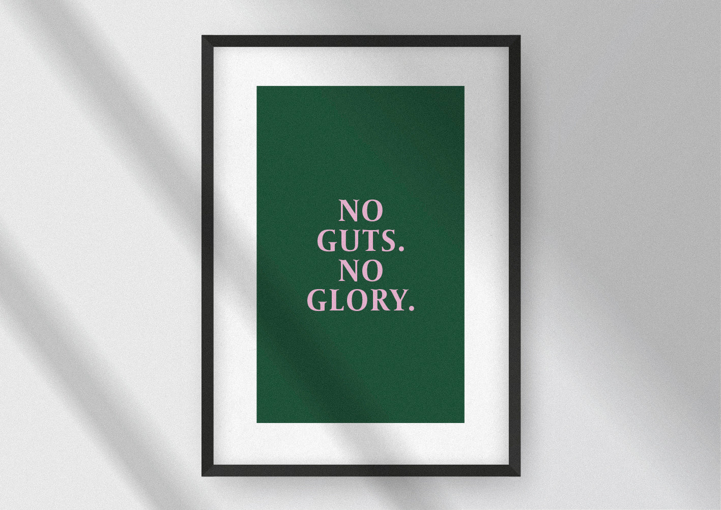 Hochwertiger Kunstdruck von und für Abenteurer mit dem Zitat "No guts. No glory.".