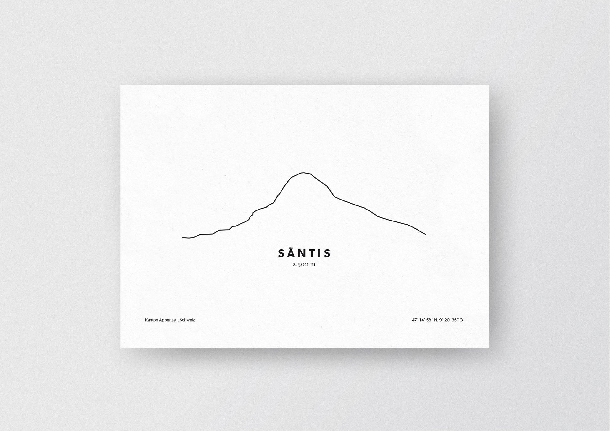 Minimalistische Illustration des Säntis, dem höchsten Berg der Appenzeller Alpen, als stilvoller Einrichtungsgegenstand für Zuhause.