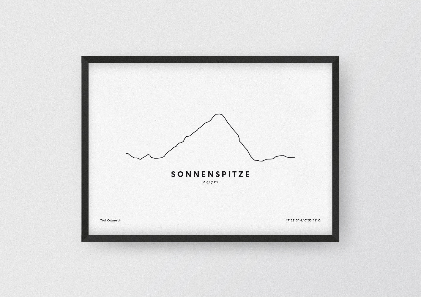 Minimalistische Illustration der Sonnenspitze in Tirol, als stilvoller Einrichtungsgegenstand für Zuhause.