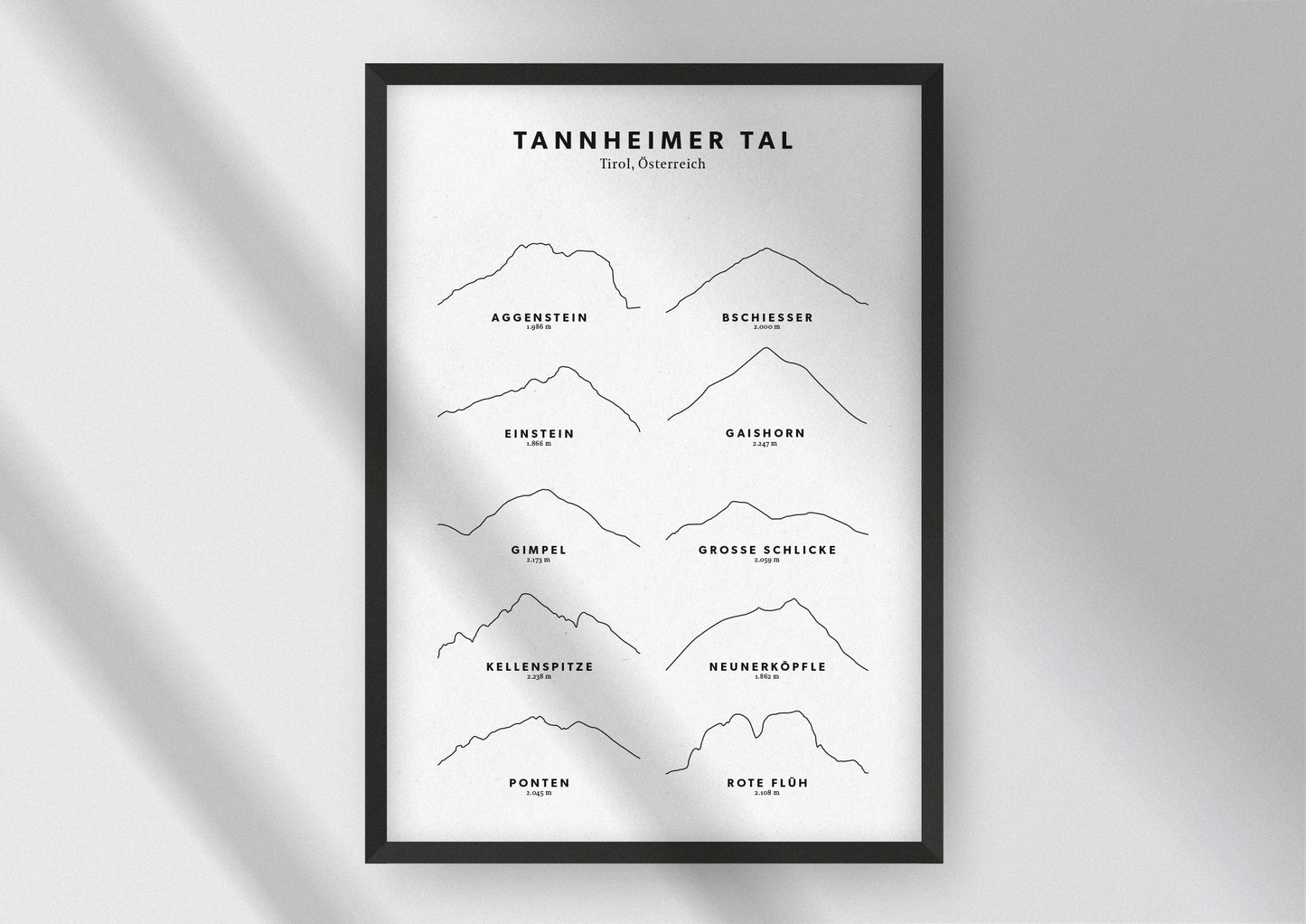 Minimalistische Illustration des Tannheimer Tals in Tirol, als stilvoller Einrichtungsgegenstand für Zuhause.
